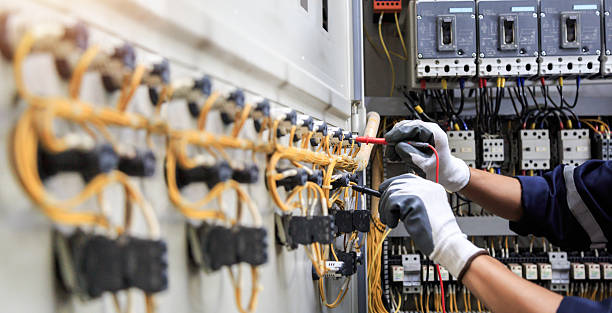 Professional Electrician technician working in Groesbeck, OH